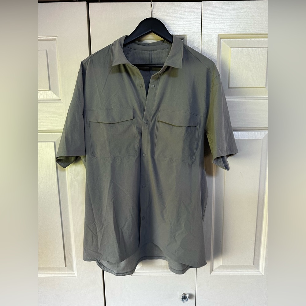 Lululemon Men’s Button Down Shirt